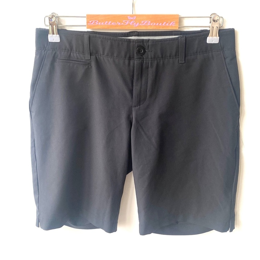 (A6) Under Armor Black Button Fly split hem Fitted shorts, Size S
